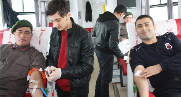 Ferizli L Tipi Cezaevi'nde Kan Bağışı Kampanyası Düzenlendi