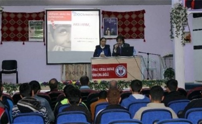 Elazığda Mahkumlara Yönelik Akıllı İlaç Kullanımı Semineri Verildi.